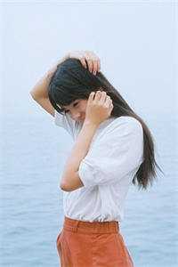 野生动物园自驾游，我和女儿被老公赶下车小说